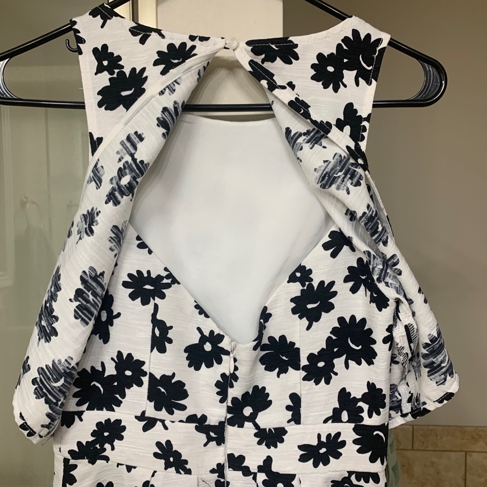 Everly Dress - Picture 9 of 11